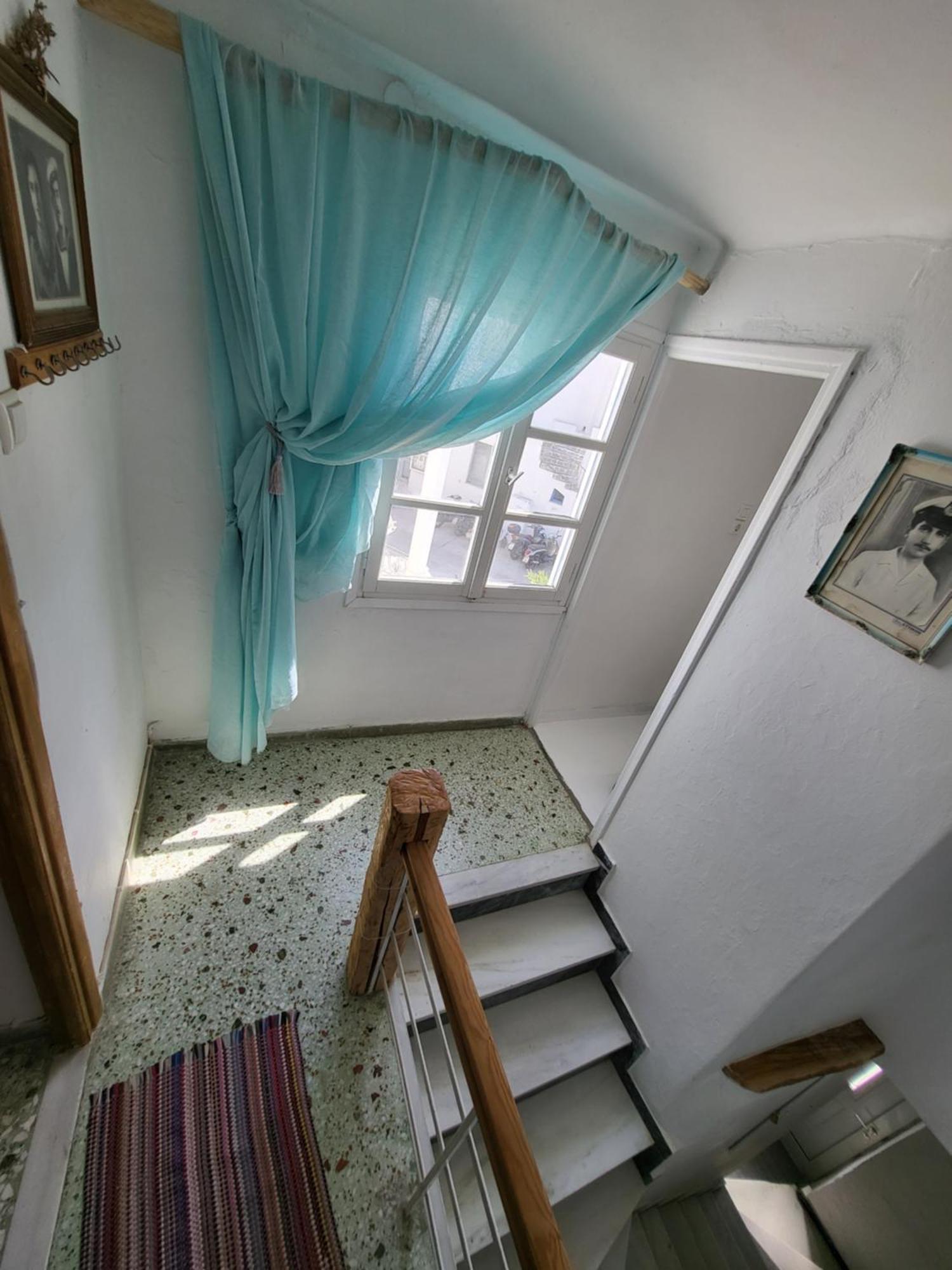 Manolia House